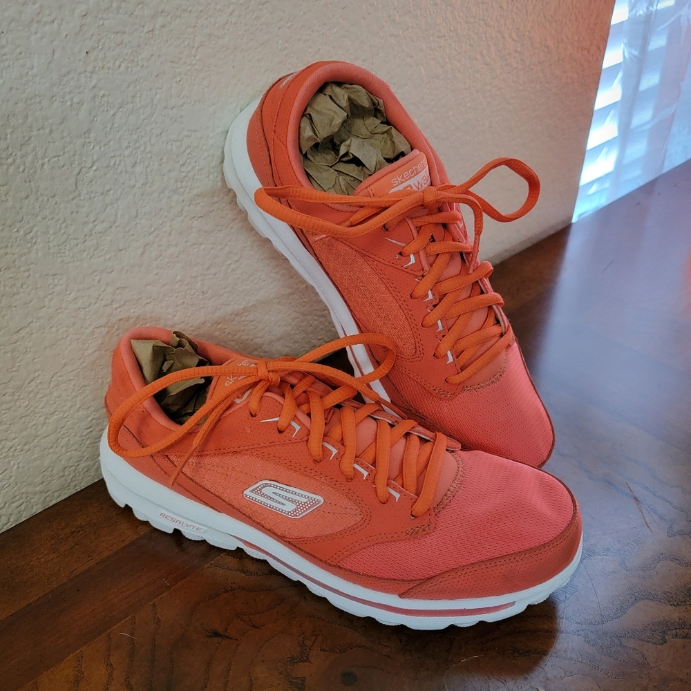 Sketchers Go Walk Sneakers Womens 7 Orange Peach